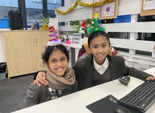 Library Christmas Hug  18 December 2025_Img 9919